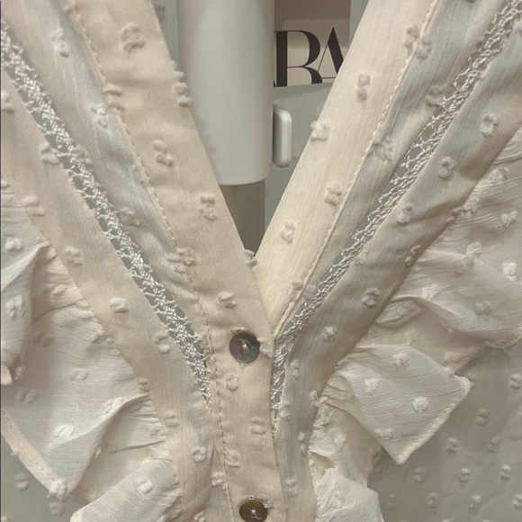 Zara Cream Ruffled Blouse - Picture 6 of 7